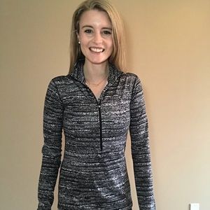 Nike 3/4 Zip Pullover Women’s